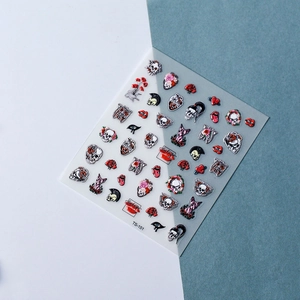 Nahaufnahme von 5D-Punk-Nagelstickern mit Totenkopf- und Herzmotiven, Modell TS-151