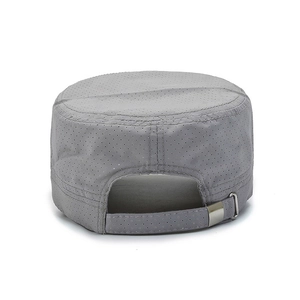 Men's breathable mesh flat top sun hat in grey with adjustable metal buckle for summer