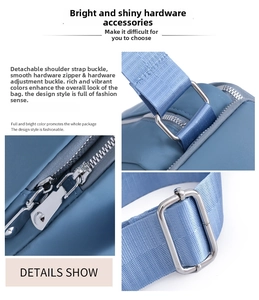 Detalle de herrajes plateados en bolso de nylon azul con hebillas y cremallera metálica