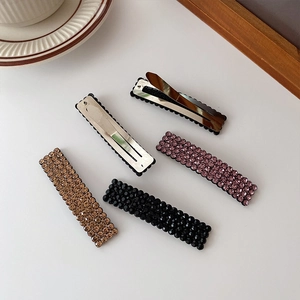 Five-piece set of sparkling rhinestone rectangular hair clips for women with metal duckbill clips