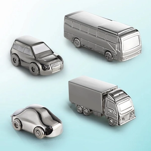 Car Model Keychain Zinc Alloy Metal Polished Vehicle Pendant For Men Boys Racing Bus Truck Jeep Style Accessory