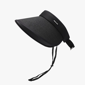 Cappello parasole nero da donna con visiera ampia e protezione UV per l'uso all'aperto