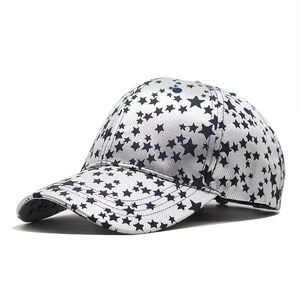 Detail of the high-quality twill fabric and blue star print on the baseball cap
