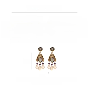 Detailed size chart and specifications for vintage drop earrings with crystals and pearls
