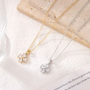 Korean Fashion Titanium Steel Heart Shaped Four Leaf Clover Pendant Necklace Elegant Rhinestone Inlaid Gold Silver Jewelry For Women