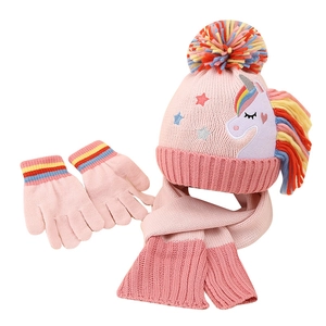 Ensemble hiver enfant rose licorne avec bonnet écharpe gants à pompon coloré et broderie