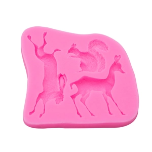 Rosa Silikonform mit Rentier und Eichhörnchen für DIY Weihnachts-Kuchendekorationen