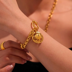 Stainless Steel Bracelet With Rooster Coin Pendant Gold Plated Toggle Clasp Retro Hip Hop Street Style Jewelry For Women