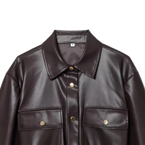Veste longue en similicuir marron foncé avec col à revers et boutons métalliques, vue principale