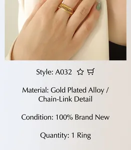 Dettaglio di un anello in acciaio inossidabile placcato oro 18K con design a catena intrecciata