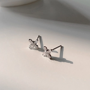 925 sterling silver cross star stud earrings with baguette-cut cubic zirconia crystals