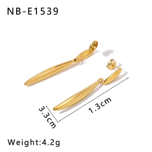 Close-up of golden stainless steel leaf earrings with 3.3cm length and 4.2g weight details