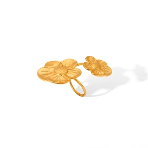 French vintage style gold titanium steel double flower ring for women in 360 view