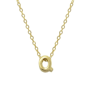 Detailed close-up of a 925 sterling silver golden letter Q pendant with an O-chain