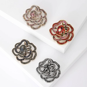 Luxurious Alloy Rhinestone Flower Brooch For Women High-End Suit Corsage Sweater Pin Equinox Flower Design Fashion Accessory