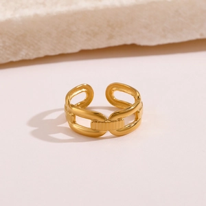 Polished 18K gold-plated stainless steel chain-link ring with adjustable open band
