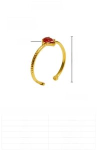 Detailansicht eines roten Tropfen-Zirkon-Rings mit 22mm Höhe und 1g Gewichtsangaben