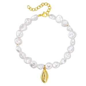 Elegant baroque pearl bracelet with gold cowrie shell pendant and adjustable clasp