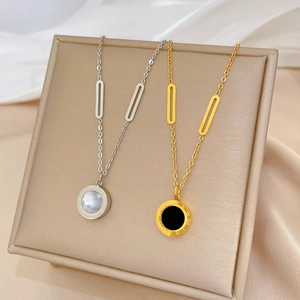 Roman Numeral Round Pendant Necklace Women Titanium Steel Mother Of Artificial Pearl Minimalist Gold Plated Clavicle Chain