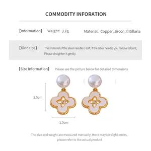 Size chart showing 2.5cm height and 1.5cm width of 18k gold plated pearl earrings