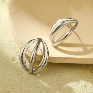 Polished silver irregular hollow earrings with French vintage style and 18K gold finish