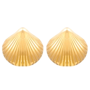 Detailed view of 18K gold plated shell-shaped earrings with radial metal texture