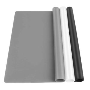 Multicolor waterproof silicone desk mats for DIY resin crafts and baking heat insulation