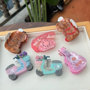 Pince À Cheveux Fantaisie Acétate De Cellulose Dessin Animé Capybara Guitare Forme De Téléphone Vintage Pour Femmes Filles