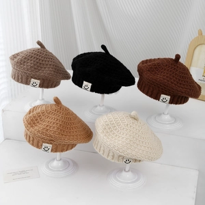 Berretti in maglia a nido d'ape per bambini in 5 colori con toppe sorridenti carine