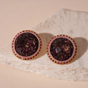 Boucles d'oreilles vintage en résine violette avec feuilles d'or et strass sur pierre