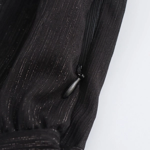 Robe en mousseline noire de style français avec fermeture éclair latérale et rayures