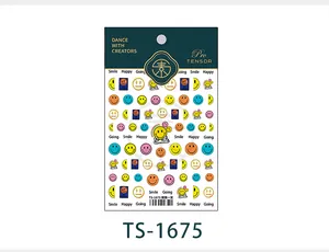 Détail des stickers ongles 5D avec visages souriants colorés et motifs de texte joyeux