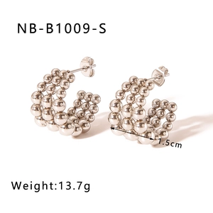 Detailed view of silver triple-row beaded C-shaped earrings with 1.5cm size and 13.7g weight
