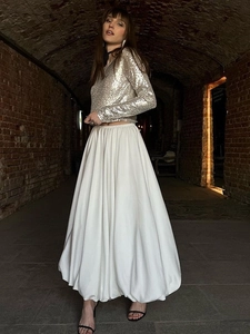 Elegante zilveren pailletten top en witte satijnen A-lijn maxi rok voor dames