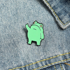 Funny Cartoon Frog Middle Finger Enamel Brooch Alloy Quirky Pin Accessory For Clothing Backpack Unisex Jewelry Gift
