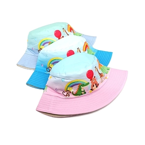 Lot de bobs réversibles pour enfants avec motifs animaux en rose, bleu et vert pastel