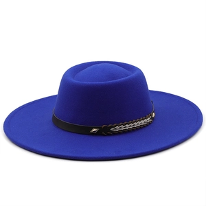 Royalblauer Wollfilzhut mit breiter Krempe und verzierten schwarzen Lederband für Damen