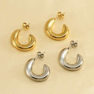 Minimalist stainless steel teardrop hoop earrings in 18k gold and silver finishes