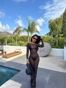Robe longue chic en maille transparente noire pour la plage et les vacances d'été