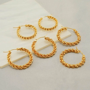 Orecchini A Cerchio In Acciaio Inossidabile Placcato Oro 18K Intrecciati Grossi Leggeri Gioielli Di Moda Per Donna