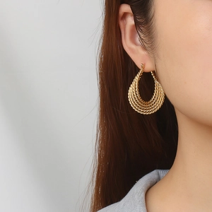 Boucles d'oreilles créoles torsadées multicouches plaquées or 18 carats pour femme