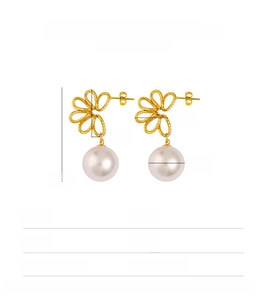 Detailed size parameters of half-flower pearl drop earrings in stainless steel