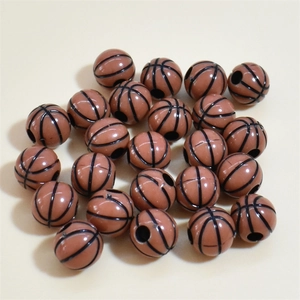 Cuentas de baloncesto de acrílico marrón con líneas negras para pulseras DIY