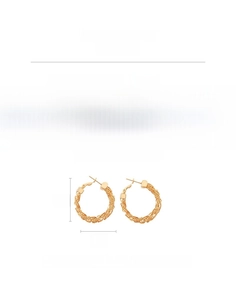 Detailed size chart for gold-plated hoop earrings showing 3cm height and 2cm width dimensions