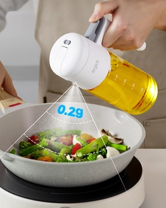 Détail du pulvérisateur d'huile 500ml vaporisant 0,2g de brume sur les aliments