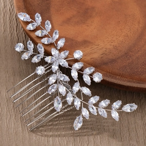 Elegante pettine per capelli da sposa con foglie d'argento e pietre di zircone brillanti