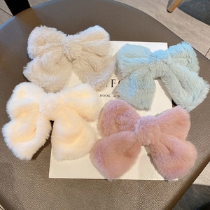 Oversized Plush Bow Hair Clip Faux Fur Barrette Sweet Winter Headpiece For Women Girls Soft Fluffy Hair Accessory