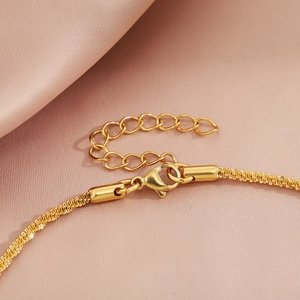 Golden stainless steel cauliflower chain necklace with heart pendant and lobster clasp detail
