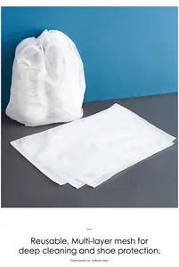 Détail du sac de rangement pour chaussures en non-tissé blanc avec cordon de serrage