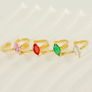 Anelli placcati oro regolabili con pietre taglio marquise in rosa rosso verde e bianco